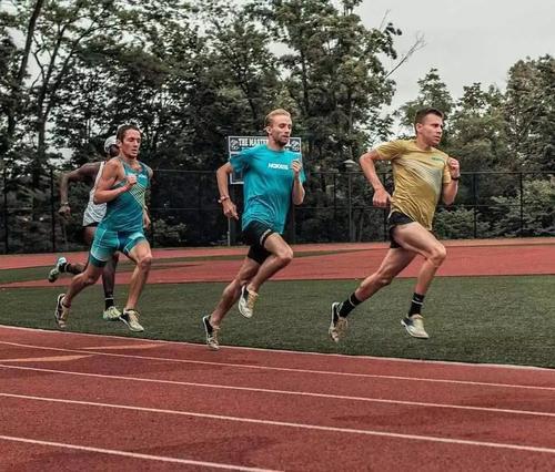 跑步送髋的正确方法与技巧图片,跑步送髋最简单的方法