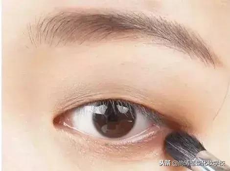 单眼皮肿眼泡日常化妆假睫毛推荐,单眼皮肿眼泡的女生怎么化妆好看