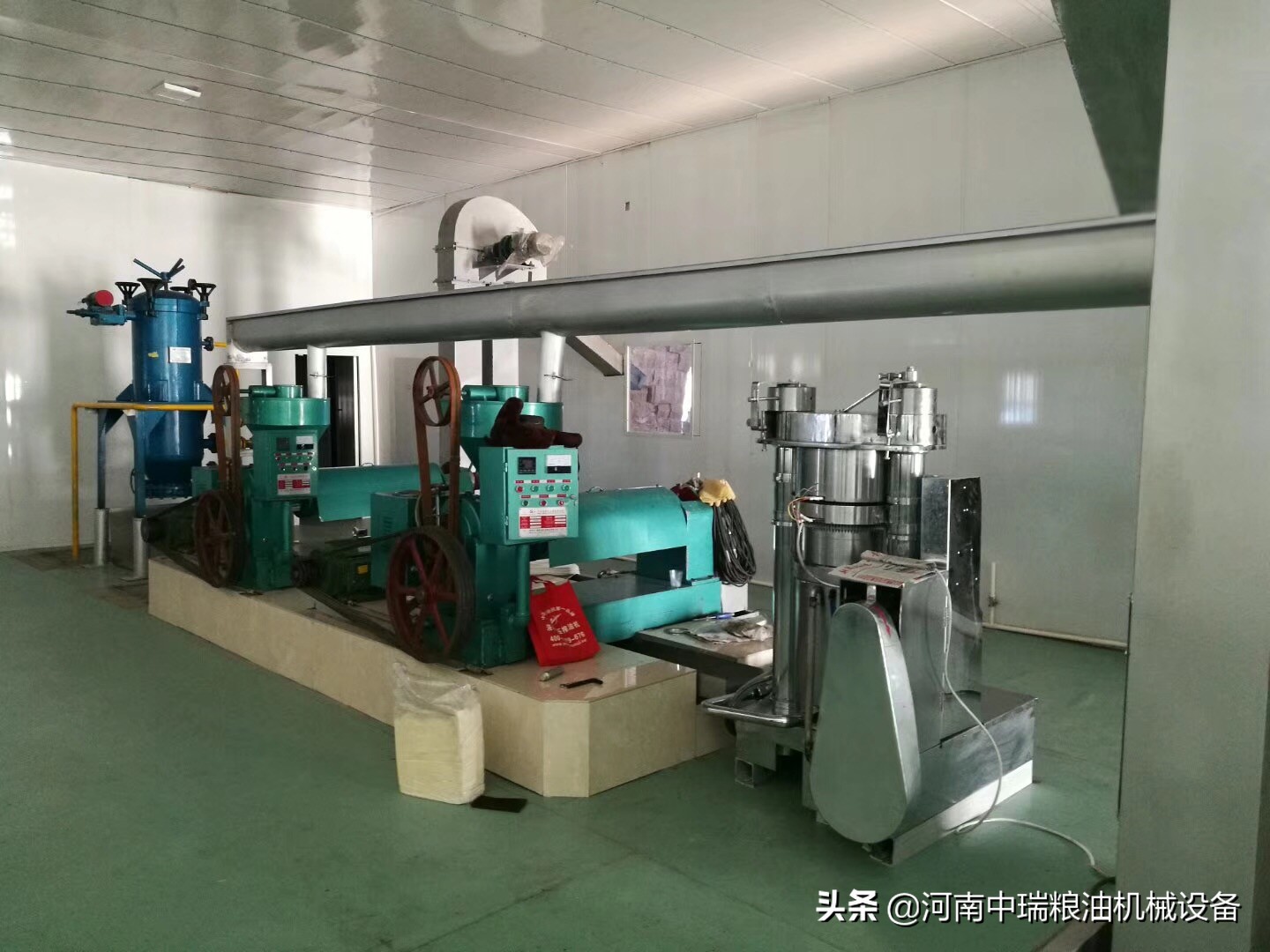 油坊螺旋榨油机价格表,最新型榨油机价格是多少