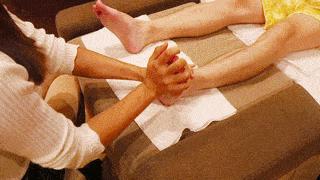 踩屎感拖鞋网红爆款显脚小,网红居家拖鞋软底