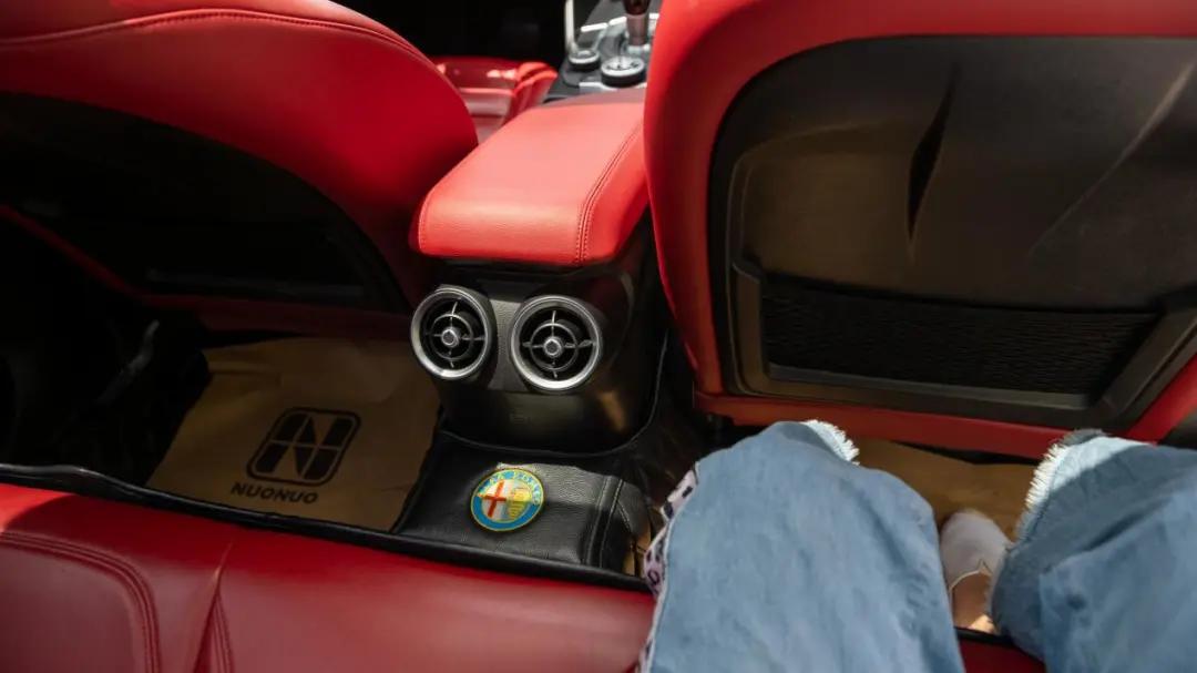 意大利风情满载的阿尔法罗密欧Giulia，还有个名字叫做“勇气”