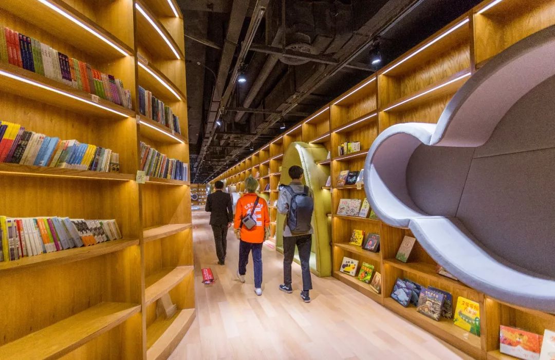 look缃戠孩,look鍝ュ摜