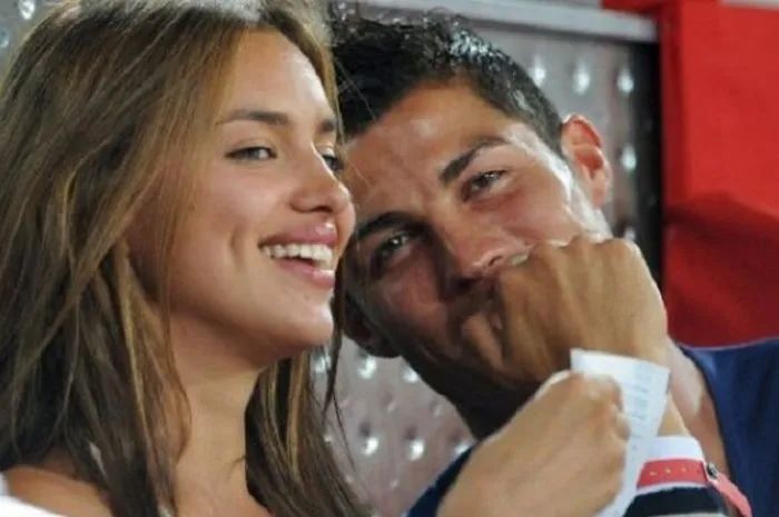 和侃爷恋情曝光！C罗前女友伊莲娜：从二线内衣模特到顶流收割机