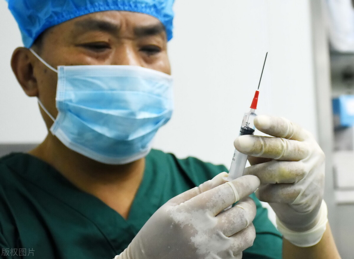 如何辨别白癜风和白斑,如何辨别白癜风和无色素斑