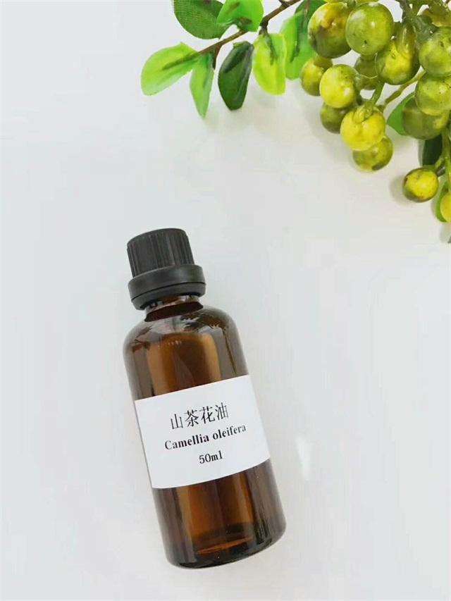 护肤品保湿和滋润选哪个,护肤品中常见的保湿成分及分类