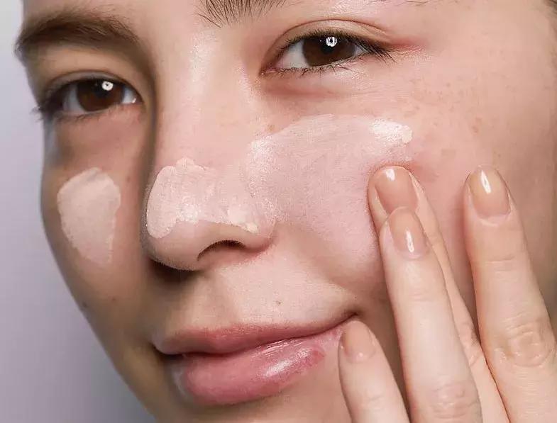 cpb长管隔离与香缇卡隔离哪个好用,cpb长管隔离新年款适合什么肤质