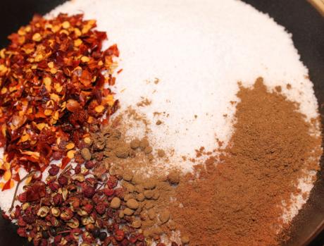 腌好的腊鱼需要洗干净再晾吗,腌腊鱼不用保鲜膜可以吗