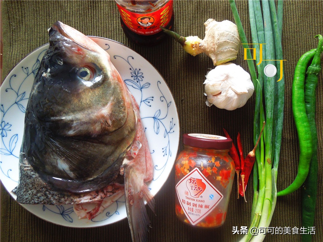 紫蒜辣酱蒸鱼头做法,剁椒蒸鱼头的辣酱