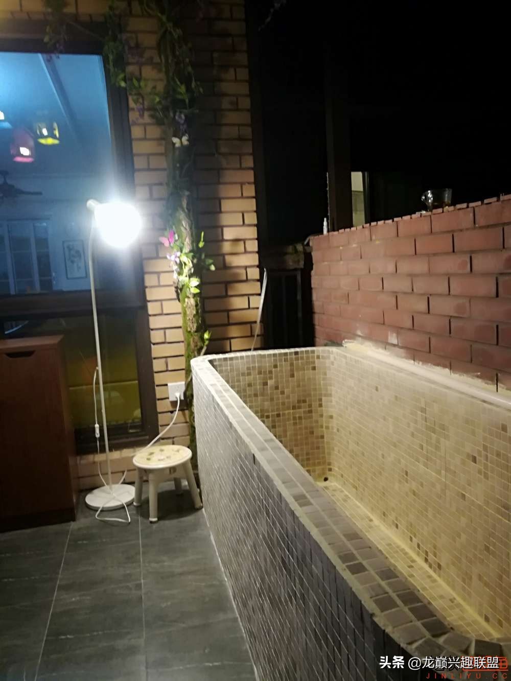 鱼友自制龙鱼缸,自制锦鲤鱼食配方及全过程