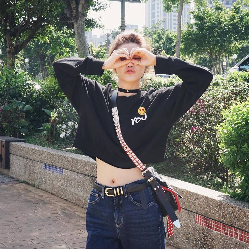 最自豪自己的完美腰线！许路儿不藏私分享有感瘦腰3招