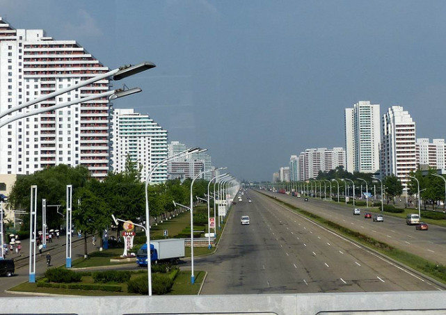 走进朝鲜最发达的城市,朝鲜平壤算几线城市