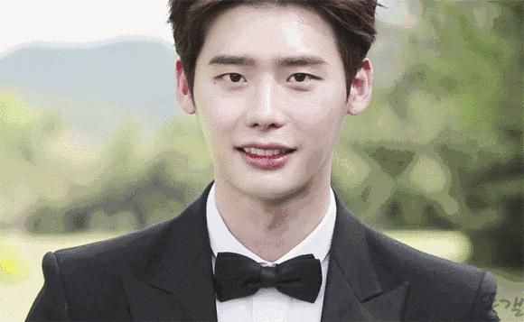 如何用一次约会让对方爱上你,约会怎样牵手或者肢体接触