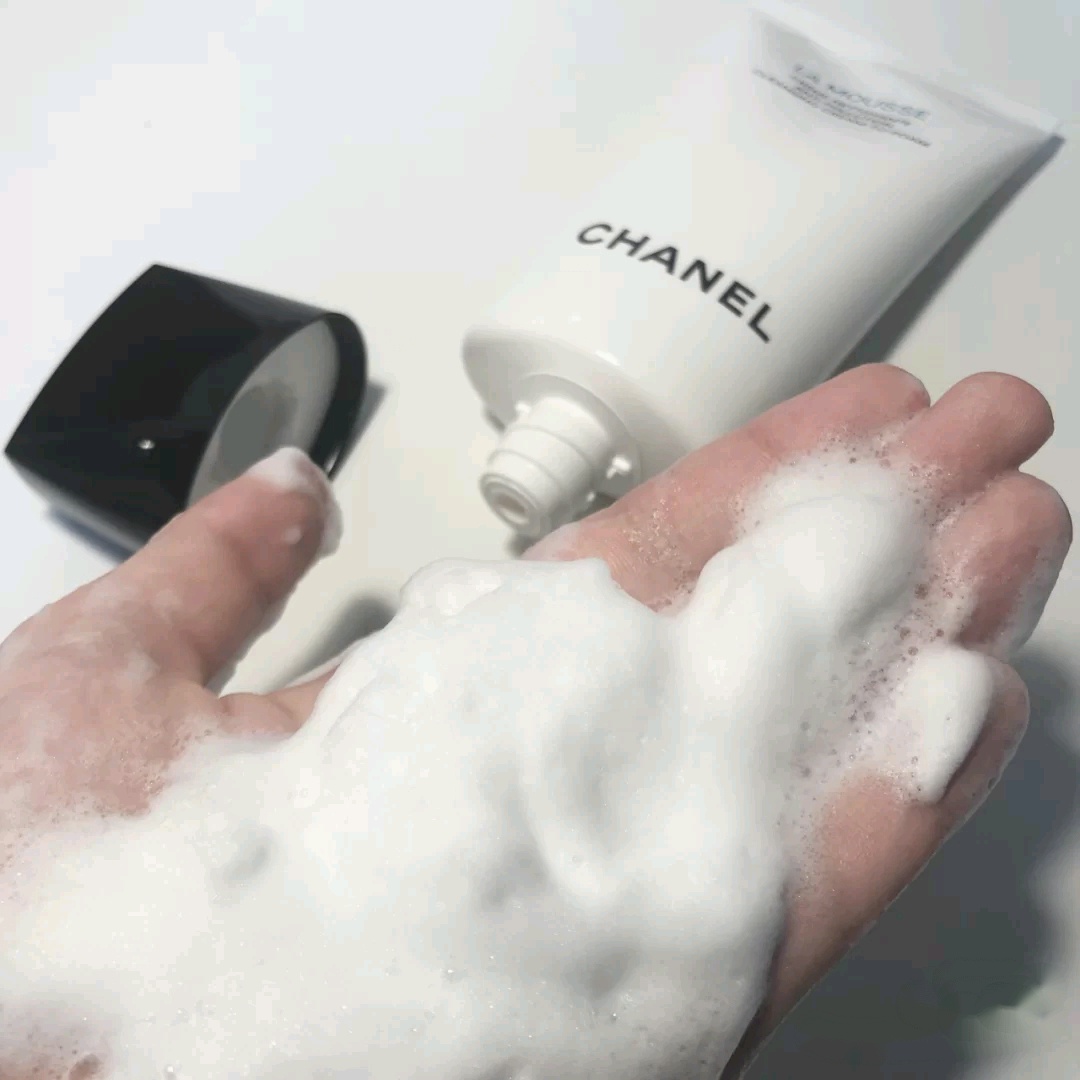 洗面奶芙丽芳丝测评有荧光剂吗,洗面奶芙丽芳丝美白