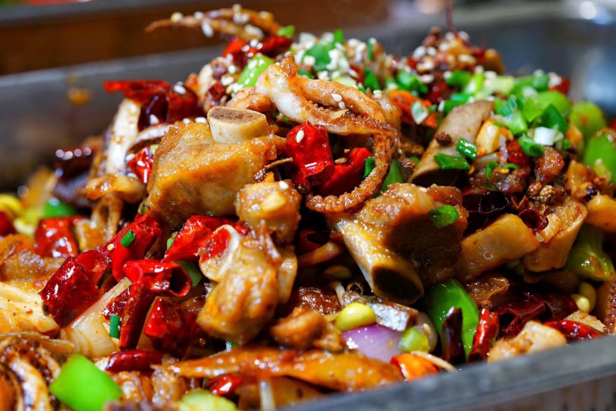 谭记万州烤鱼沙坪坝总店,开了17年的活鱼烤鱼店