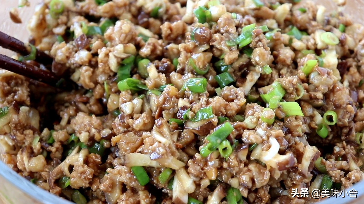 韭菜蒸包子不塌陷不回缩的好方法,简单又好吃的蒸包子怎么做