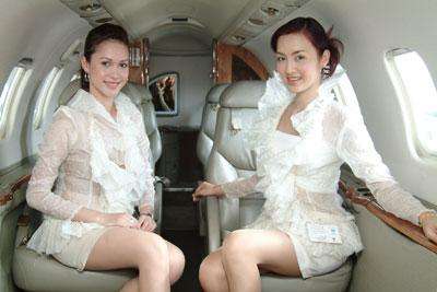 各国空姐制服对比,世界各国的空姐有多美