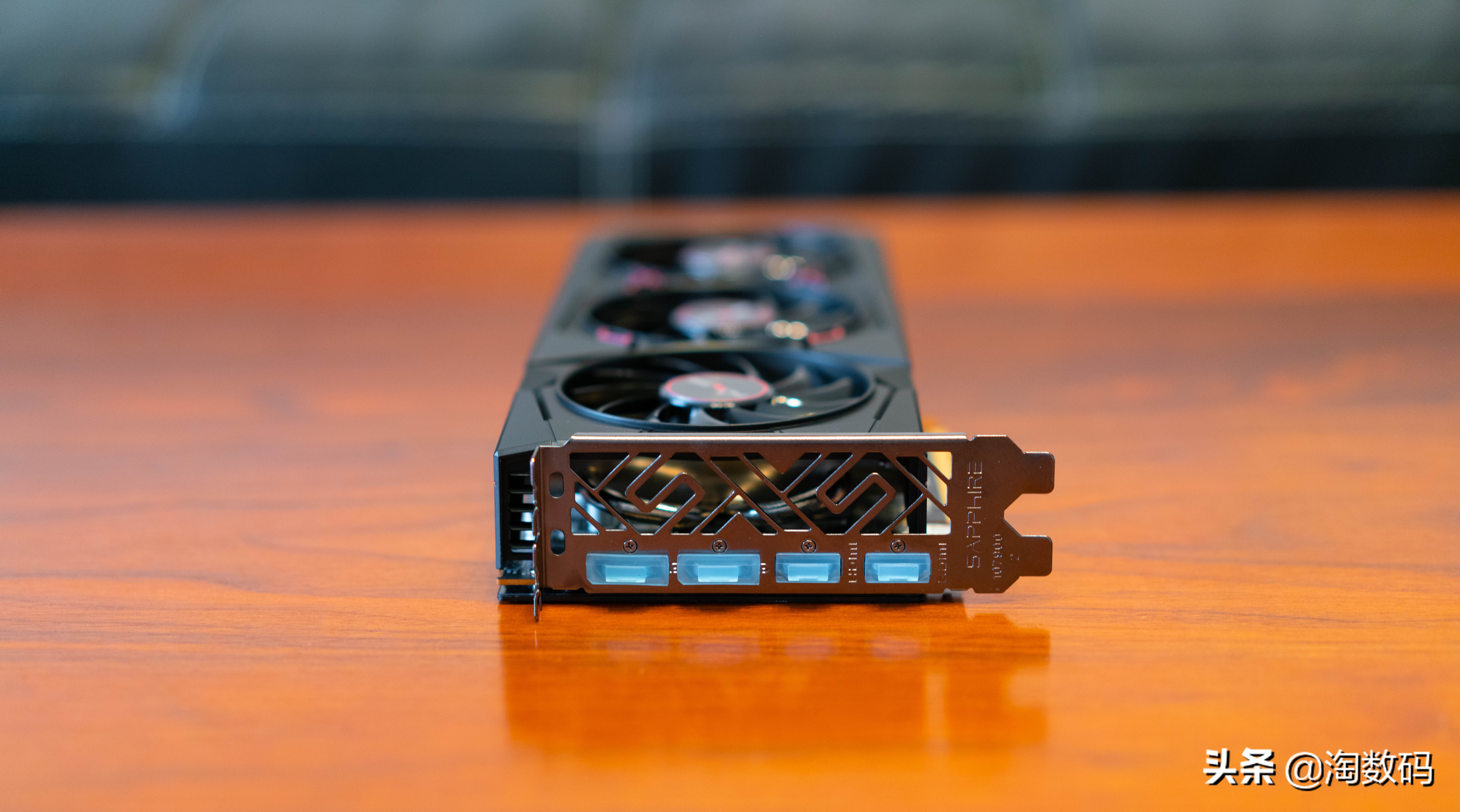 蓝宝石rx5600xt白金pro显存导热垫,蓝宝石rx5600xt显卡值得购买吗