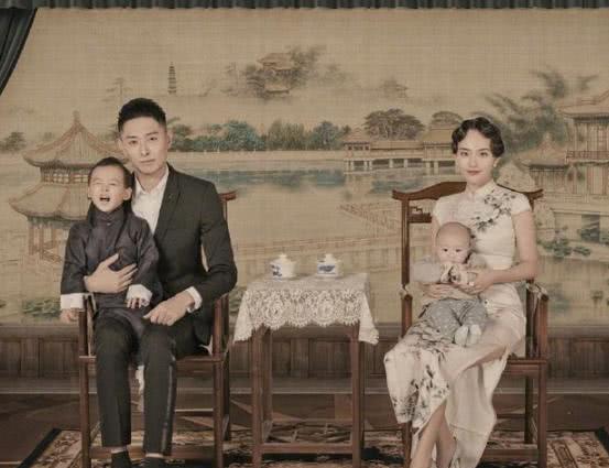 买超独宠娇妻,为爱妻准备专属浴室和桑拿房,家里大到能“迷路”