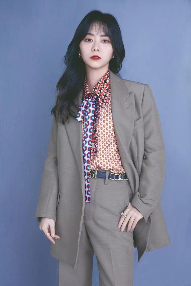 开春这样穿洋气又年轻显气质,学会这样穿时髦显气质