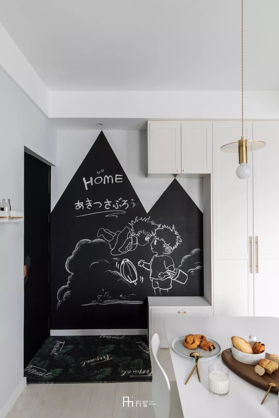 白墙的灰印迹怎么去除,白墙有泥渍怎么去除