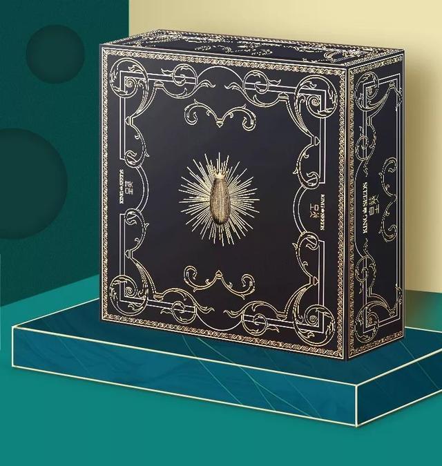 洽洽出了款LV版包装设计，瞄一眼，是吃不起的瓜子了