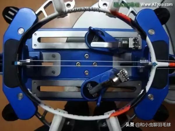 羽毛球拍拉线最均匀的方式,羽毛球拍拉线怎样才能少走线
