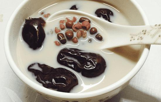 猪蹄下奶汤喝几次才有奶,猪蹄怎么吃下奶