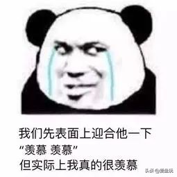 玩了五六百条手串,每天麒麟臂上班,这女子玩串牛气