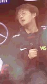 别的选手记事本是记账号！他的记事本记的是礼仪