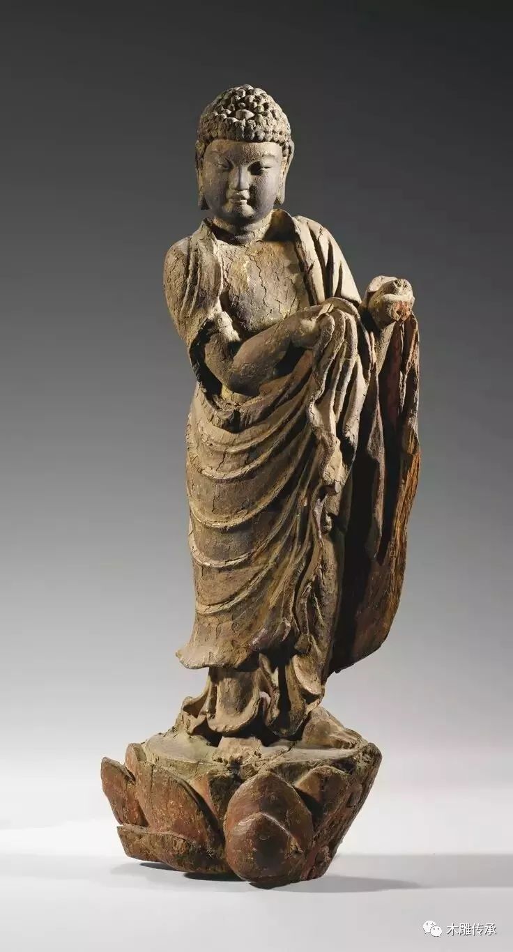 佛像的残缺之美木雕,巧夺天工的雕塑
