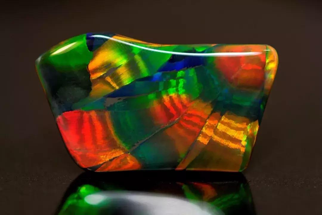 神奇的宝石绘本,宇宙宝石欧泊石