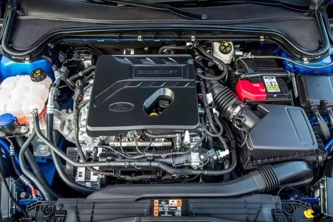 福克斯2021款三厢1.5特价,新款福克斯优惠落地价格