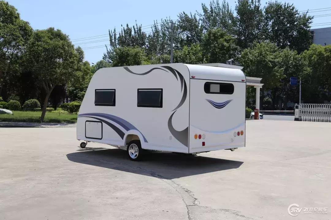 经济实用型7座4驱房车价位,b型房车u型会客区