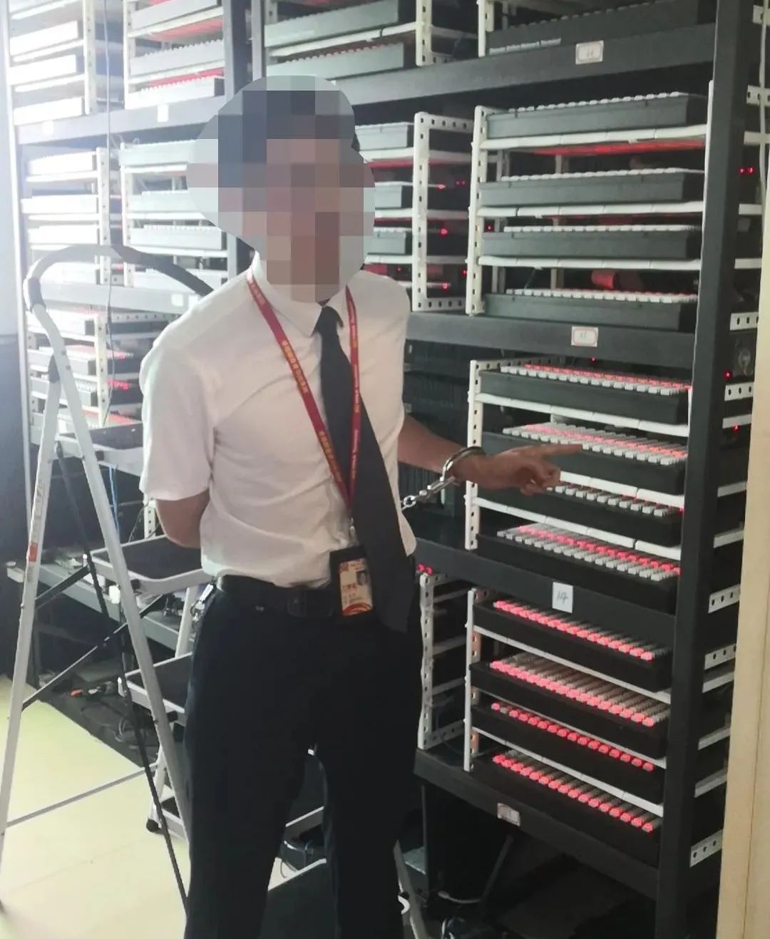 一条绳上的“卡商”“号商”，谁也别想跑