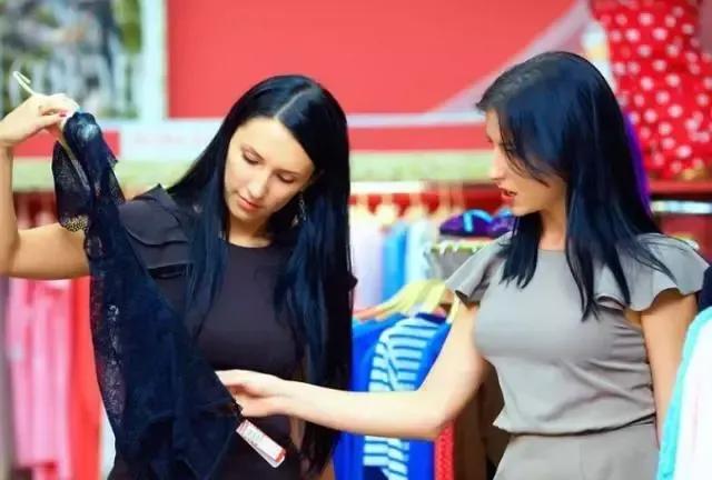 买衣服先问价格还是先试穿,买衣服搞价小技巧有哪些