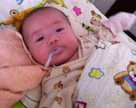 宝宝为什么会吐奶如何正确拍嗝,宝宝拍完嗝后总是吐奶怎么办