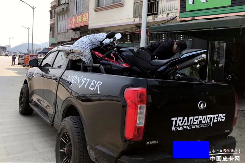 最好的改装就是换好的轮胎,前窄后宽的轮胎改装