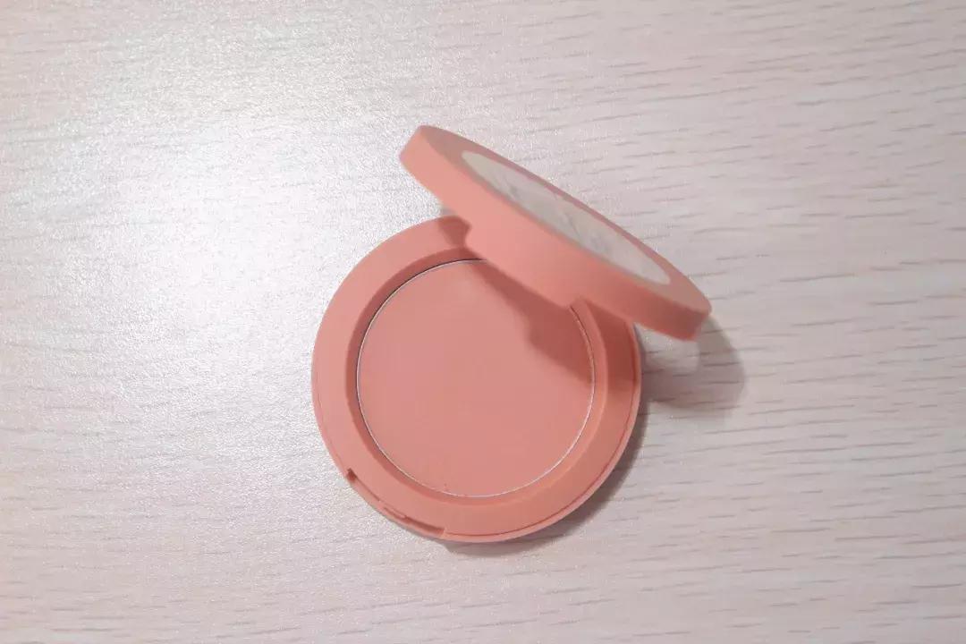 雪莉为什么会变黑,雪莉的照片为什么会越来越模糊