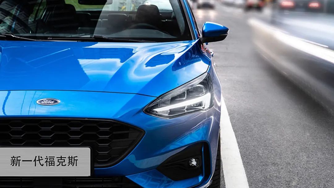 福克斯stline碰撞测试中保研,2012福特福克斯安全碰撞测试