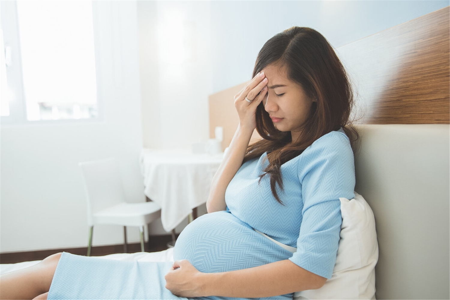 孕早中晚产检侧重点不同，哪些需要特别关注？即便没钱也不能缺席