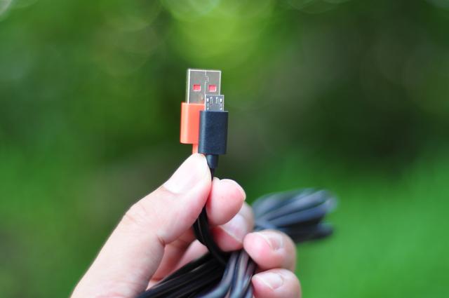 怎样安装70迈智能行车助手套装,70迈行车助手适配的前置摄像头