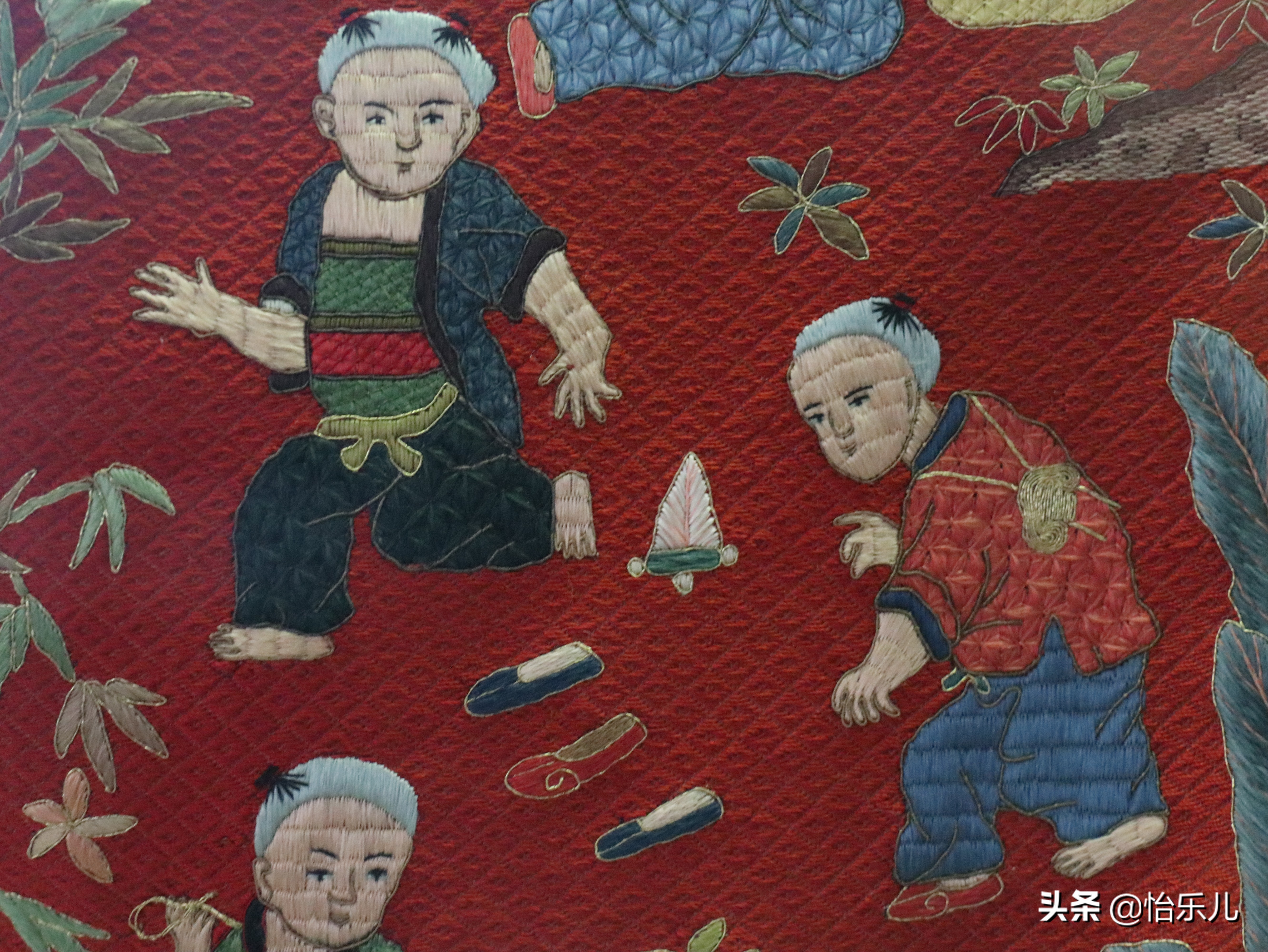 明十三陵出土文物百子衣,明定陵出土服饰