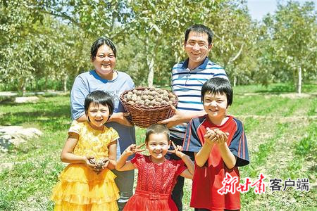 「全国*会两**特刊」“三区三州”:向深度贫困堡垒发起总攻