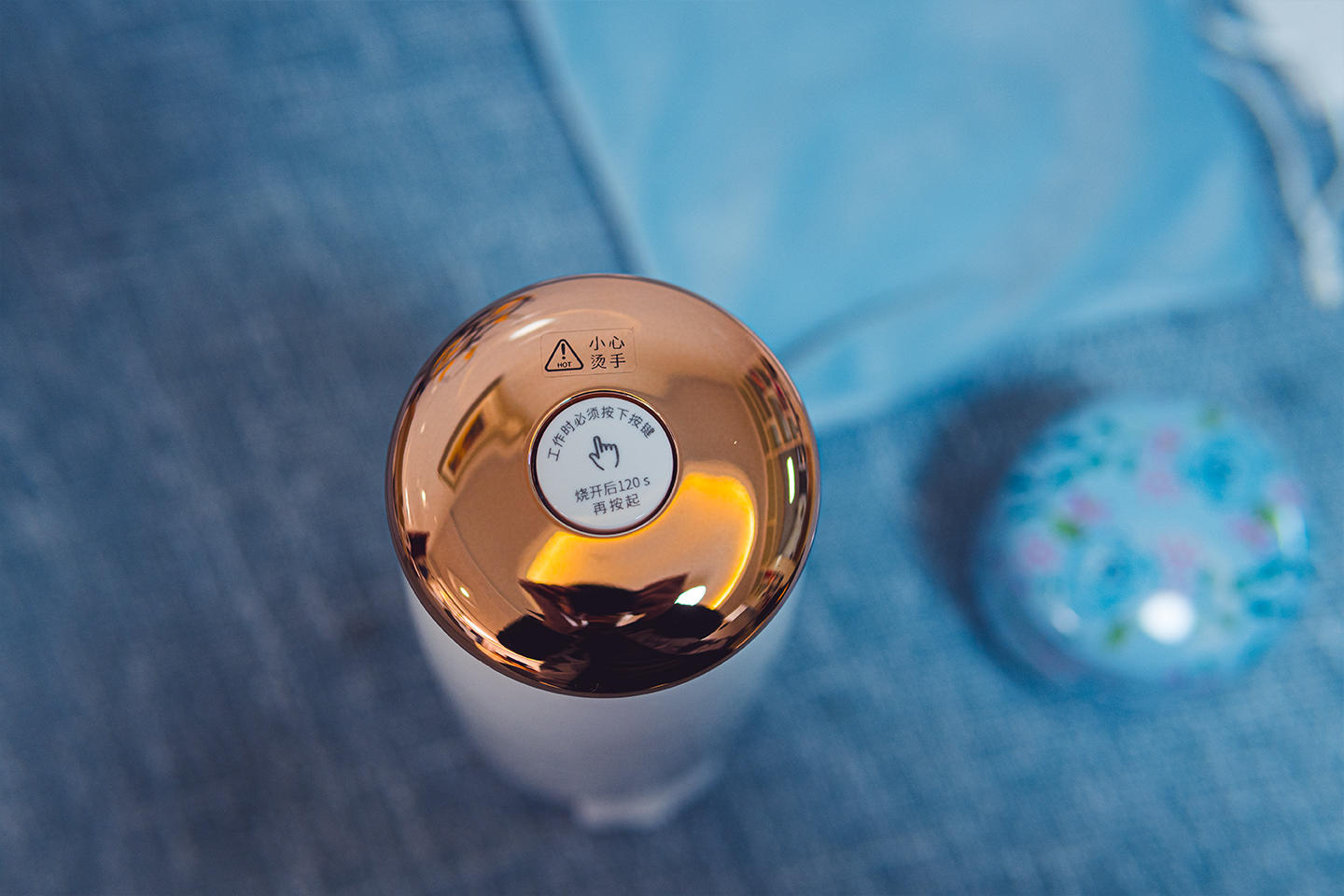 法格和大宇多功能料理锅哪个好,大宇烧水壶便携恒温壶测评