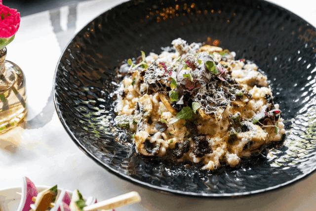 淮海路和南京西路哪个繁华,南京西路vs陆家嘴