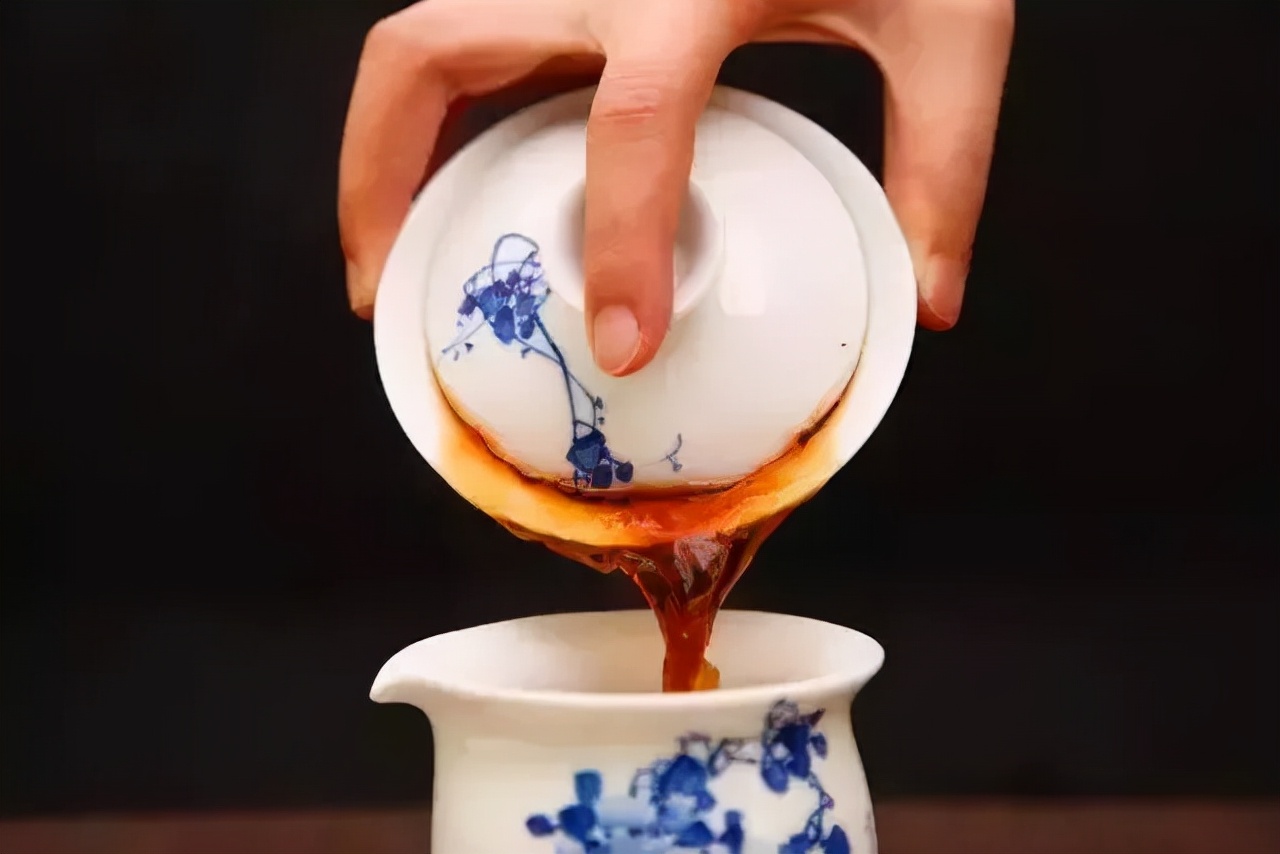 泡茶被烫了原视频,盖碗泡茶的不烫手正确步骤