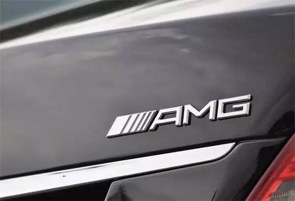 车屁股字母都是什么意思,车屁股后面一排英文字母是什么车