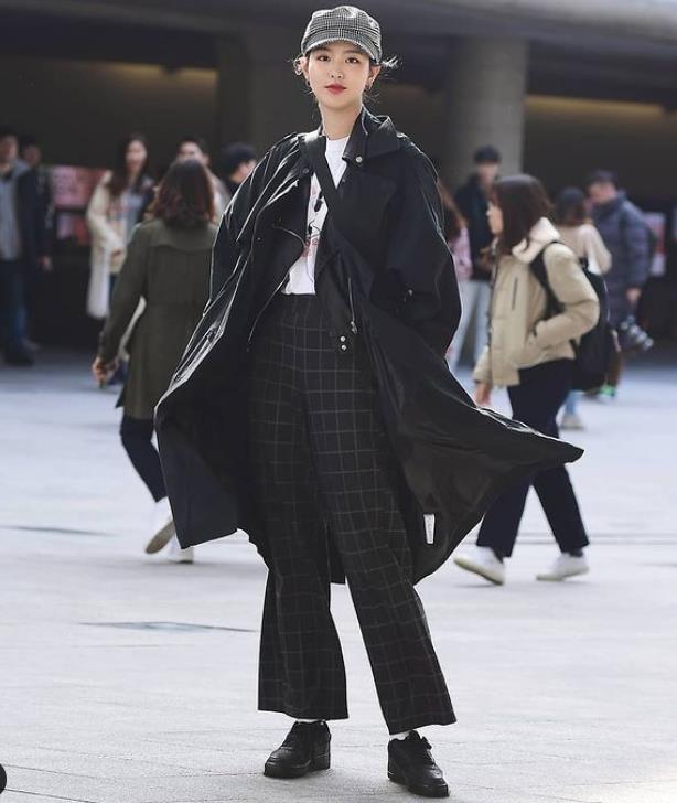 很火的韩国小姐姐穿搭,韩国小姐姐秋冬时尚穿搭