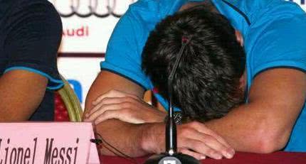 梅西被卡卡球迷骂过吗视频,球迷骂梅西完整视频