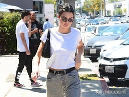 杨幂欧阳娜娜冰淇淋色,杨幂欧阳娜娜戚薇同款